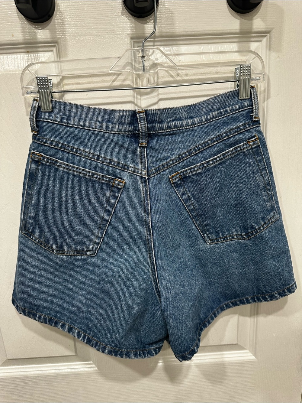 Vintage Y2K Women's Classic Blue Denim Jean Shorts - Picture 2 of 4